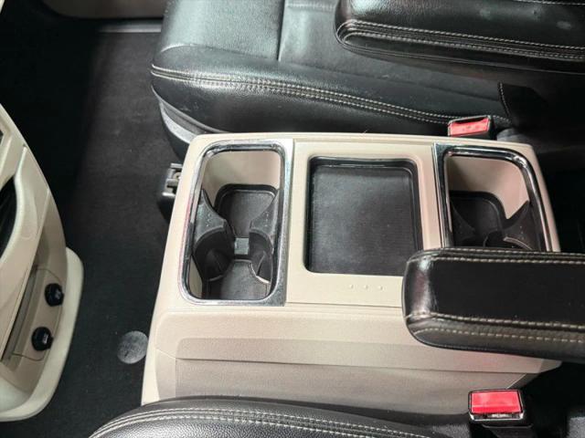 2014 Chrysler Town & Country Touring