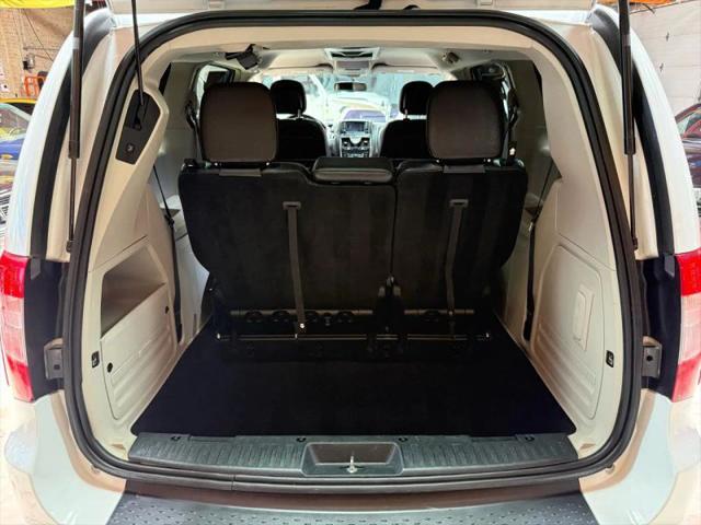 2014 Chrysler Town & Country Touring