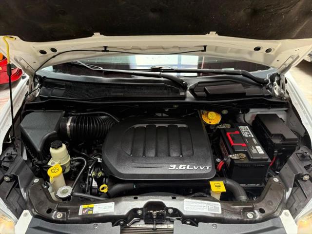 2014 Chrysler Town & Country Touring