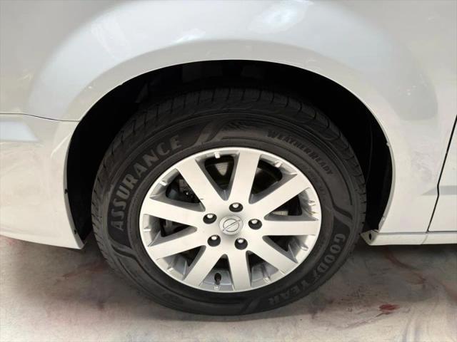 2014 Chrysler Town & Country Touring