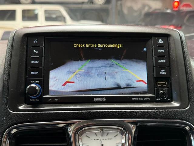 2014 Chrysler Town & Country Touring