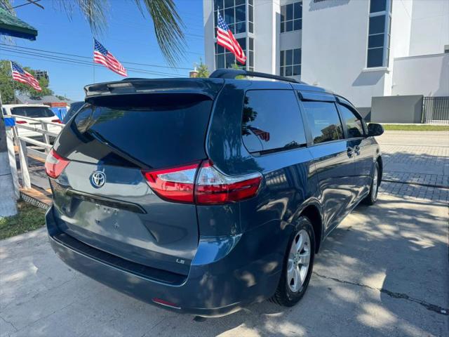 2017 Toyota Sienna LE 8 Passenger
