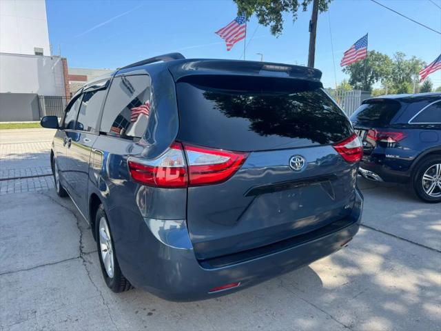 2017 Toyota Sienna LE 8 Passenger