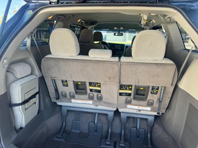 2017 Toyota Sienna LE 8 Passenger
