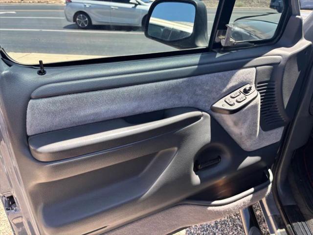 1992 Ford Bronco Base