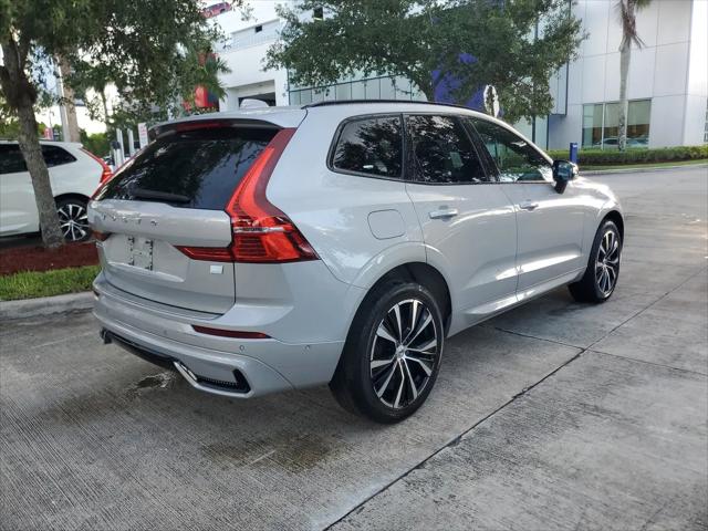2023 Volvo XC60 Recharge T8 Plus Dark Theme