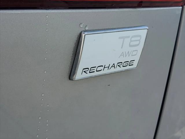 2023 Volvo XC60 Recharge T8 Plus Dark Theme