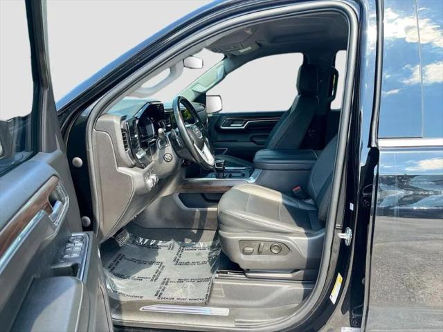 2023 GMC Sierra 1500 4WD Crew Cab Short Box SLT