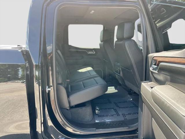 2023 GMC Sierra 1500 4WD Crew Cab Short Box SLT