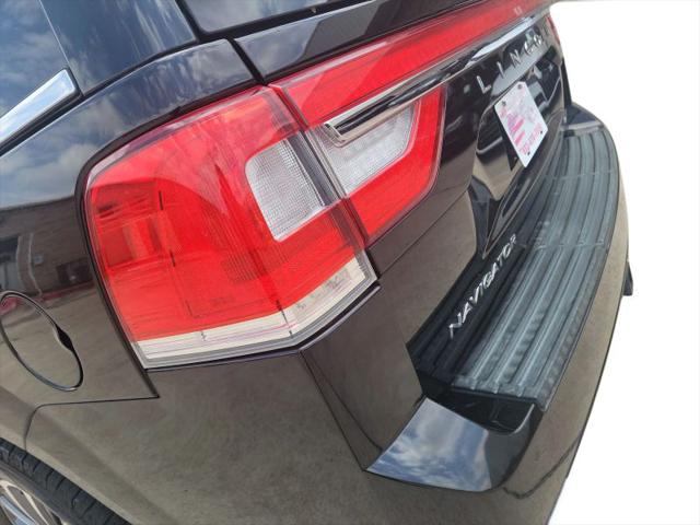 2016 Lincoln Navigator Select