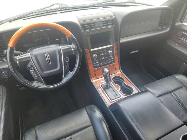 2016 Lincoln Navigator Select