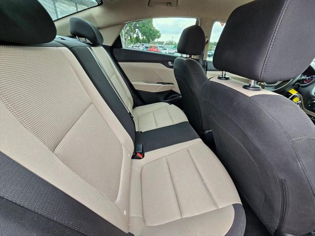 2022 Hyundai Accent SE