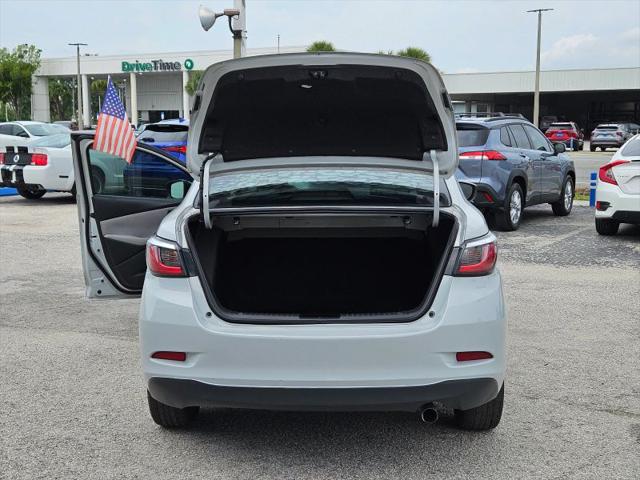 2019 Toyota Yaris L