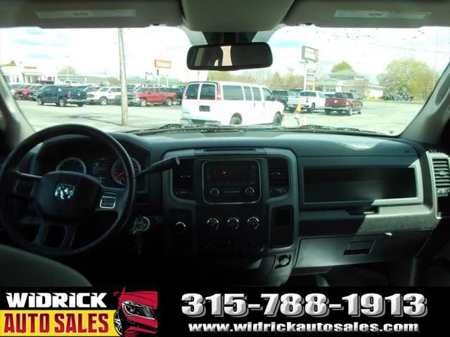 2017 Ram 3500 Tradesman Crew Cab 4x4 6'4" Box