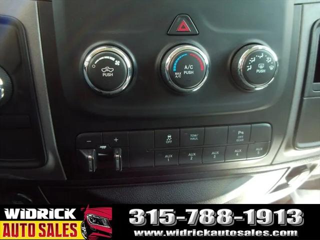 2017 Ram 3500 Tradesman Crew Cab 4x4 6'4" Box