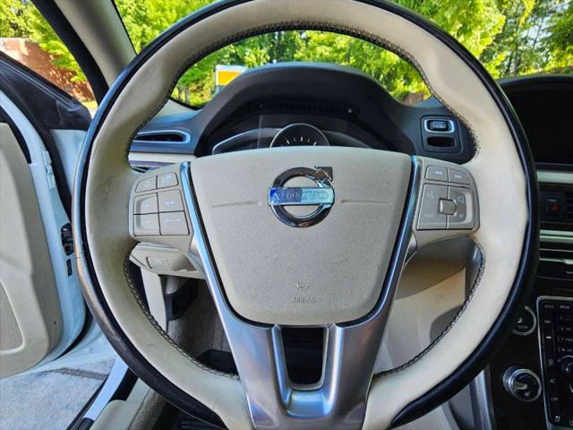 2015 Volvo XC70 T5 Platinum