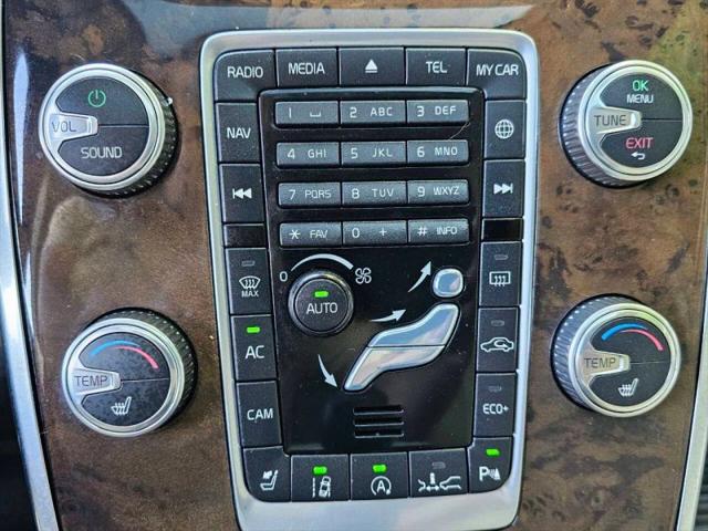 2015 Volvo XC70 T5 Platinum