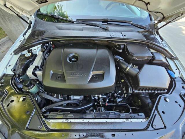 2015 Volvo XC70 T5 Platinum