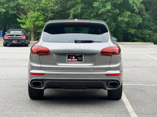 2016 Porsche Cayenne Base