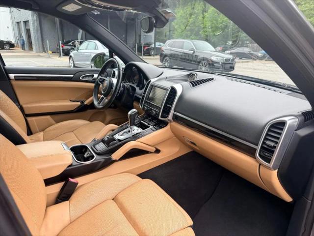 2016 Porsche Cayenne Base