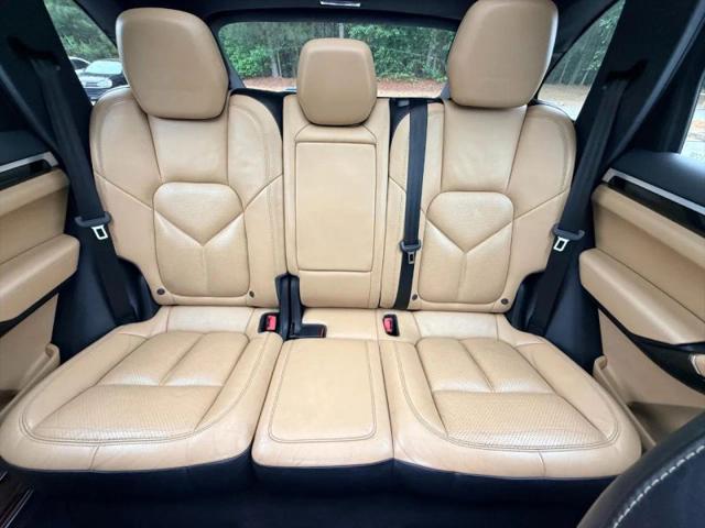 2016 Porsche Cayenne Base