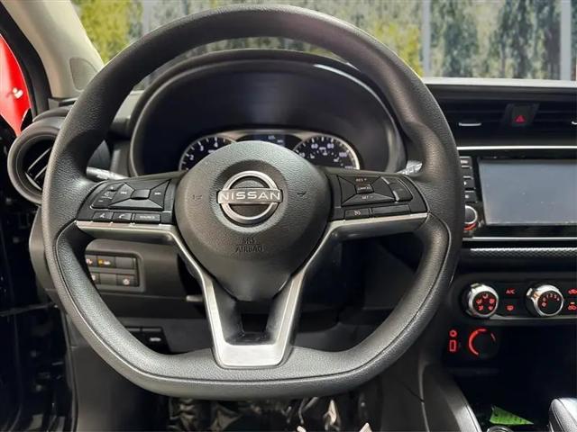2022 Nissan Kicks S Xtronic CVT