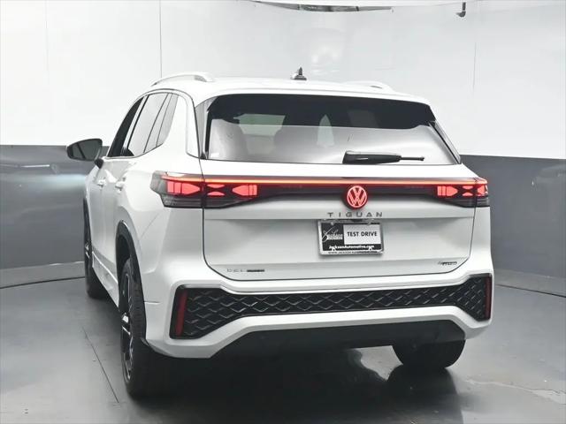 2026 Volkswagen Tiguan SEL R-Line Turbo