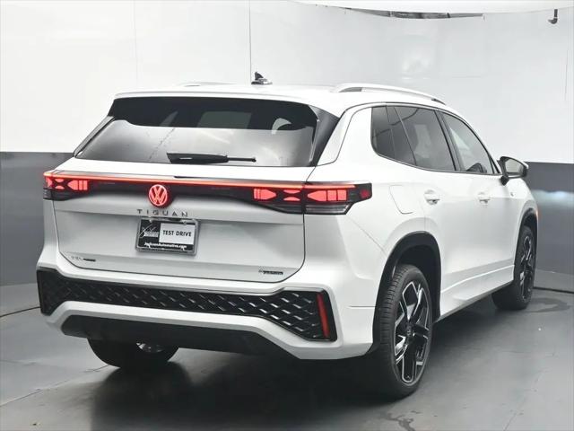 2026 Volkswagen Tiguan SEL R-Line Turbo