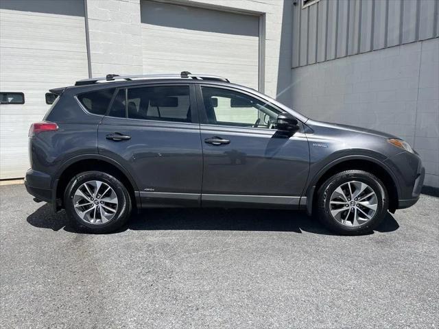 2017 Toyota RAV4 Hybrid XLE