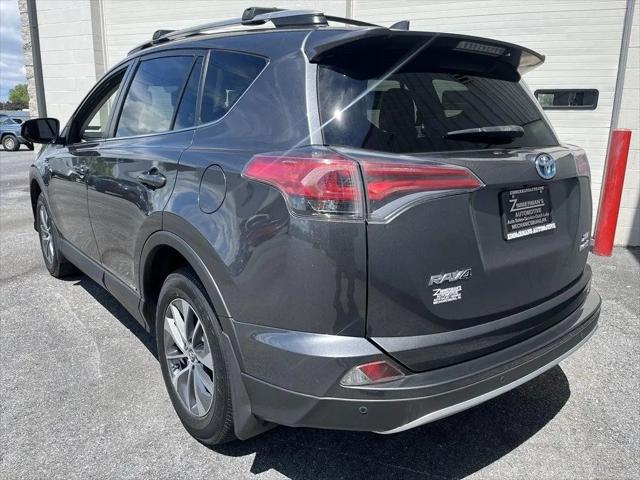 2017 Toyota RAV4 Hybrid XLE