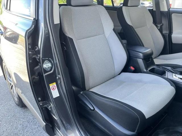 2017 Toyota RAV4 Hybrid XLE