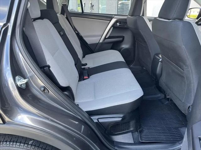 2017 Toyota RAV4 Hybrid XLE