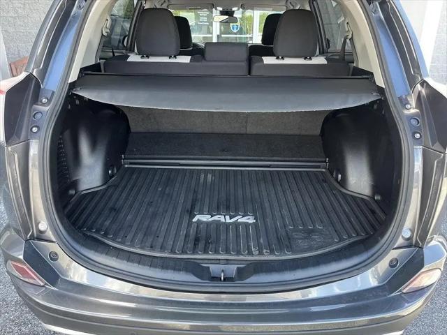 2017 Toyota RAV4 Hybrid XLE