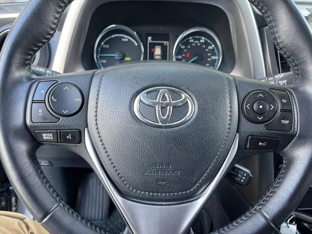 2017 Toyota RAV4 Hybrid XLE