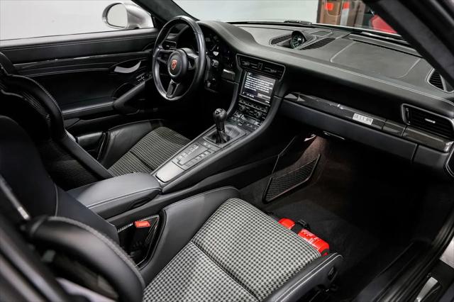 2016 Porsche 911 R