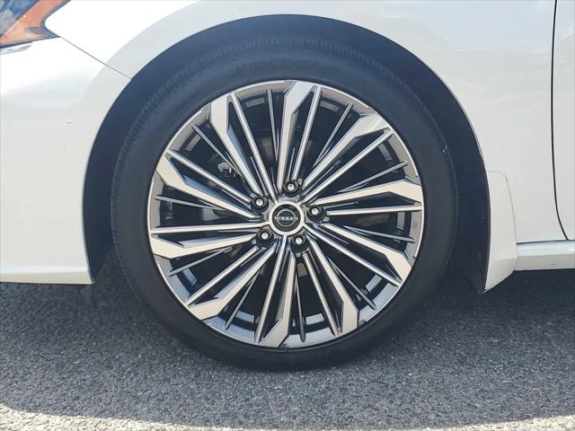 2024 Nissan Altima SL FWD