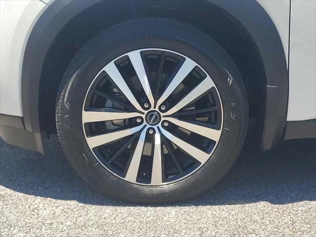 2024 Nissan Pathfinder Platinum 4WD