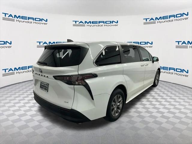 2023 Toyota Sienna XLE