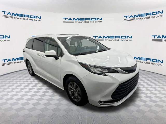 2023 Toyota Sienna XLE