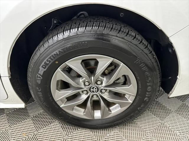 2023 Toyota Sienna XLE