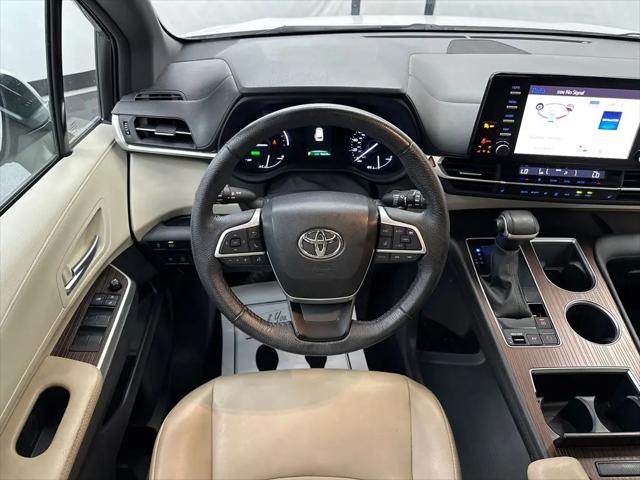 2023 Toyota Sienna XLE