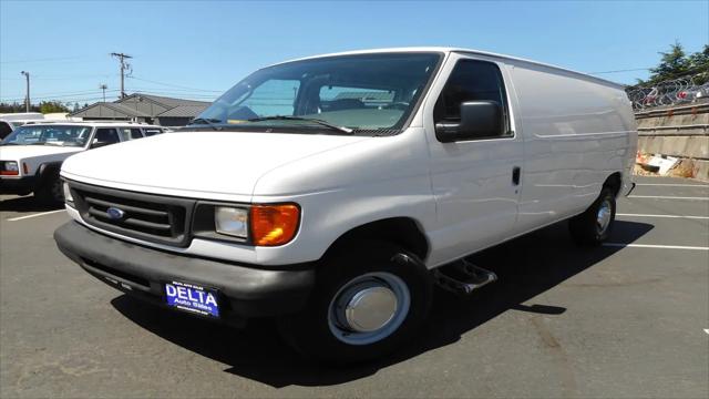2004 Ford E-350 Super Duty E-350