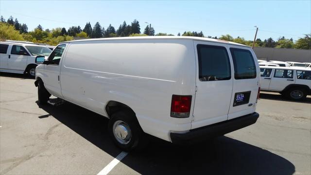 2004 Ford E-350 Super Duty E-350