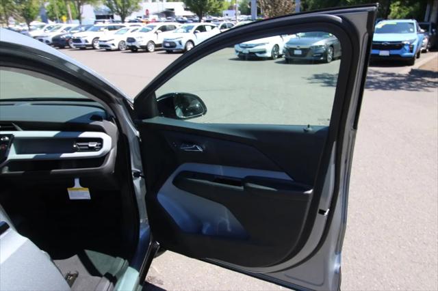 2027 Chevrolet Bolt LT FWD