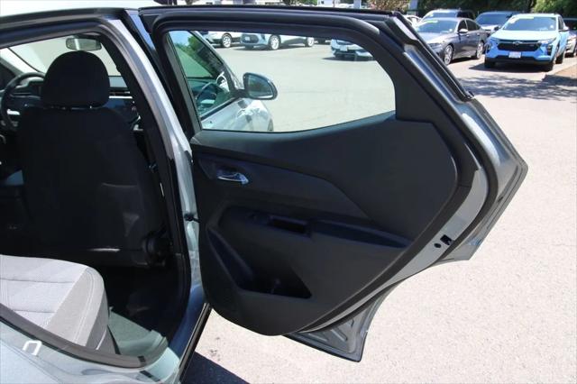 2027 Chevrolet Bolt LT FWD