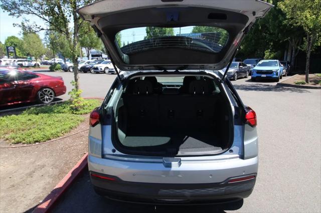 2027 Chevrolet Bolt LT FWD