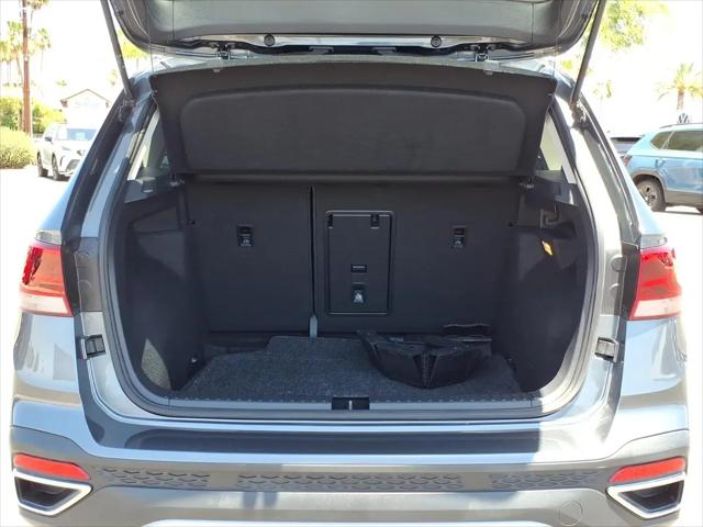 2023 Volkswagen Taos 1.5T SE