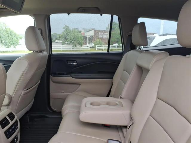 2021 Honda Pilot AWD Touring 8 Passenger