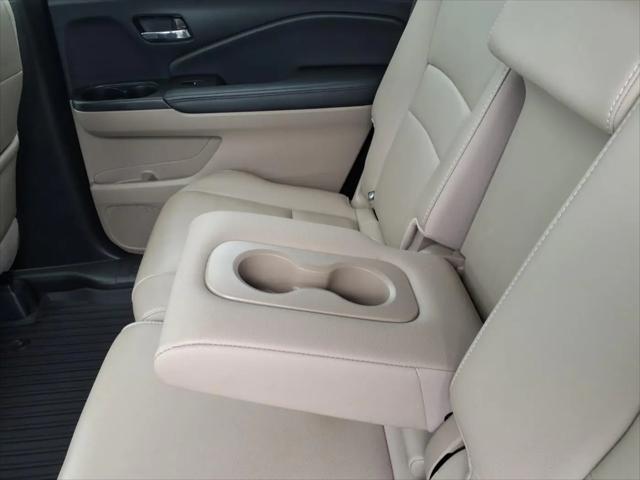 2021 Honda Pilot AWD Touring 8 Passenger
