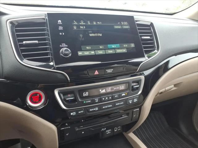 2021 Honda Pilot AWD Touring 8 Passenger